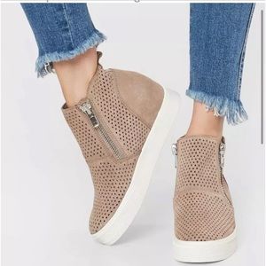 Steve Madden Leather Wedgie P ankle bootie/shoe